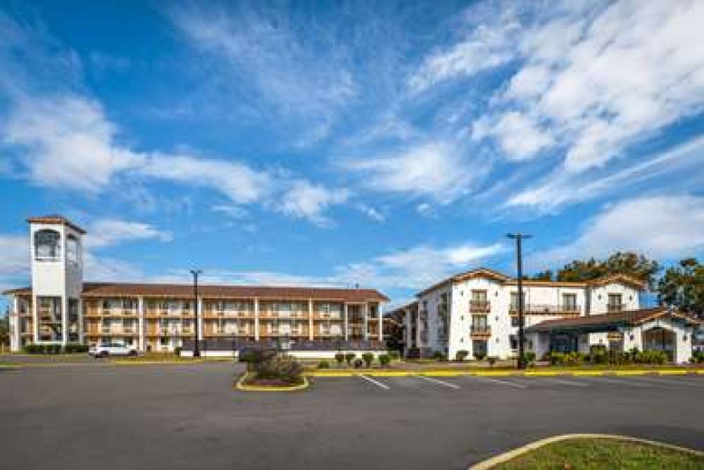 ECONO LODGE 6