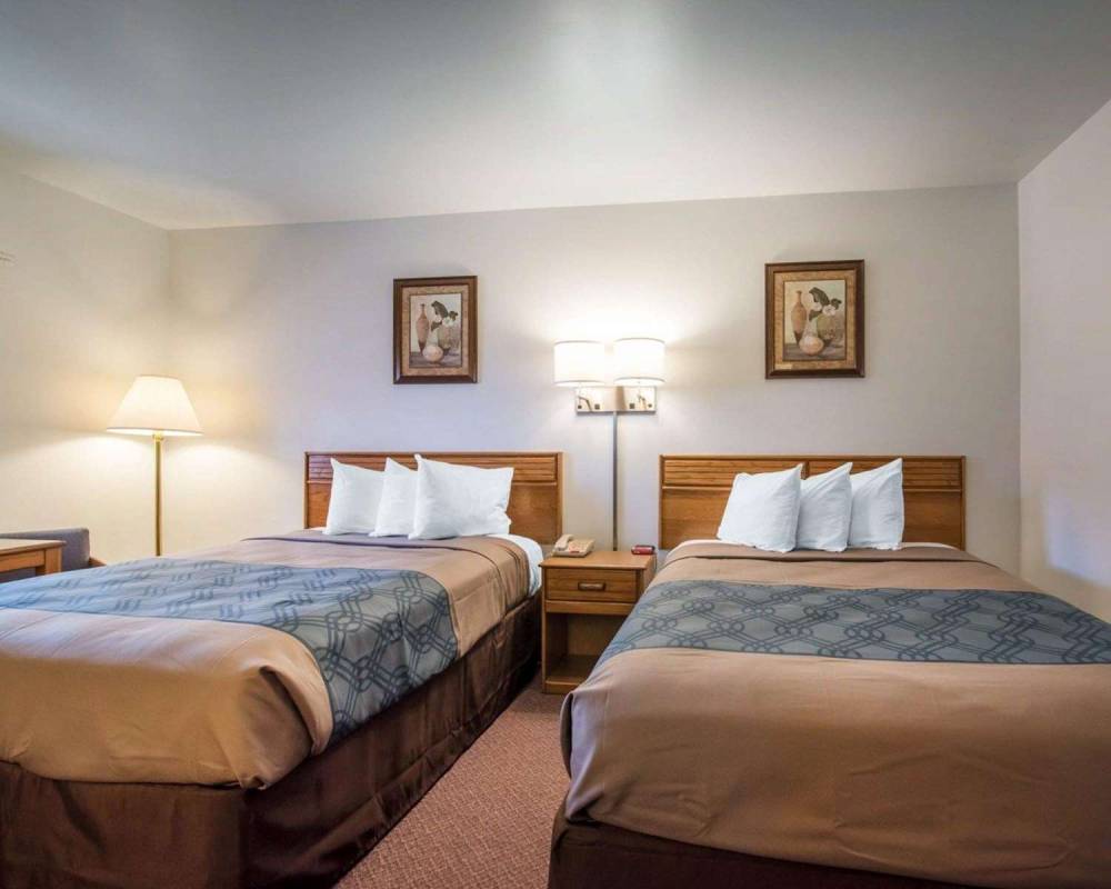 Econo Lodge 1