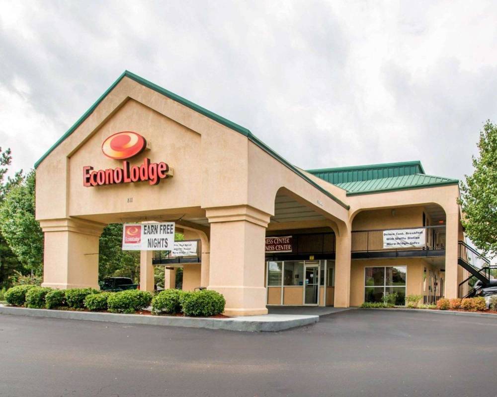Econo Lodge 6