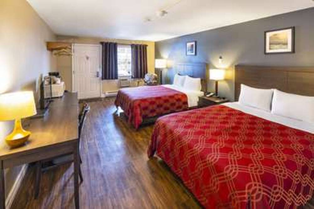 Econo Lodge 10
