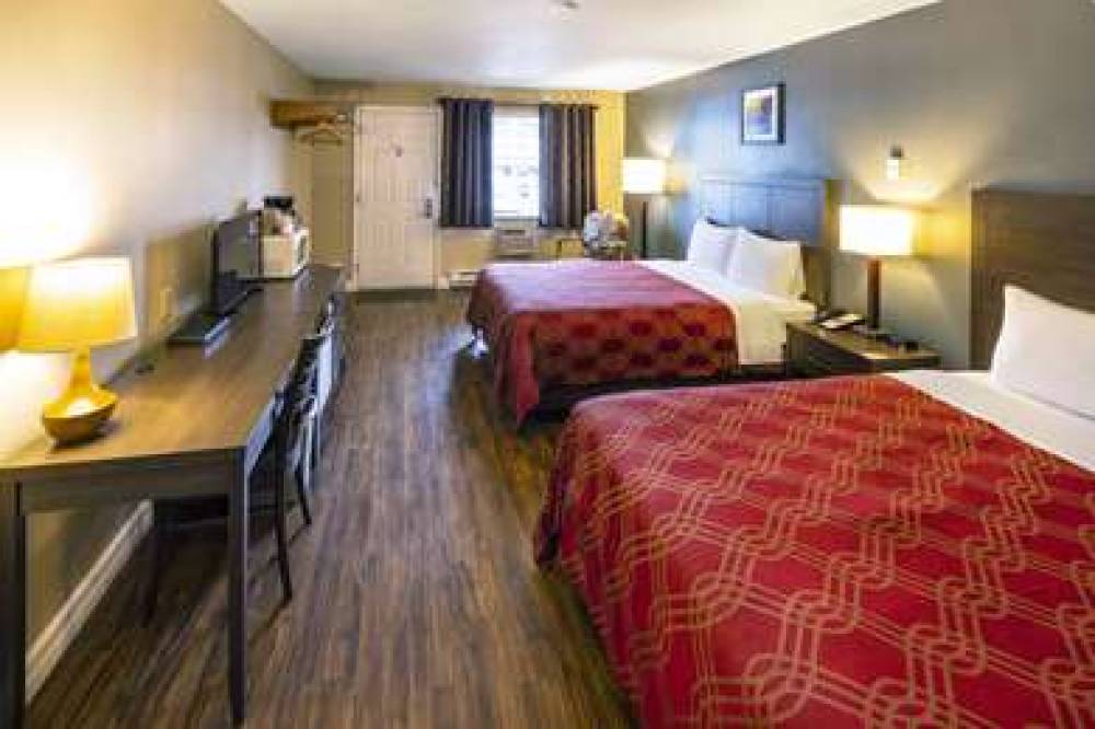 Econo Lodge 9