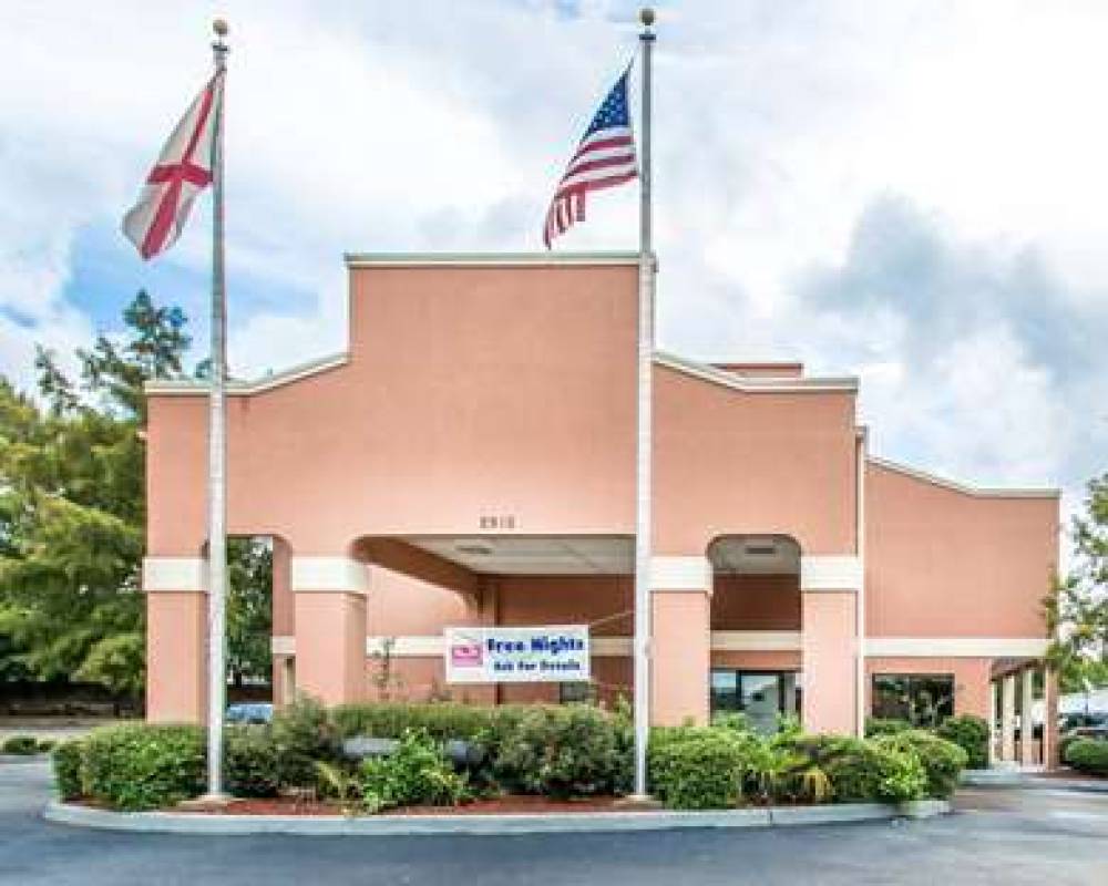 Econo Lodge 2