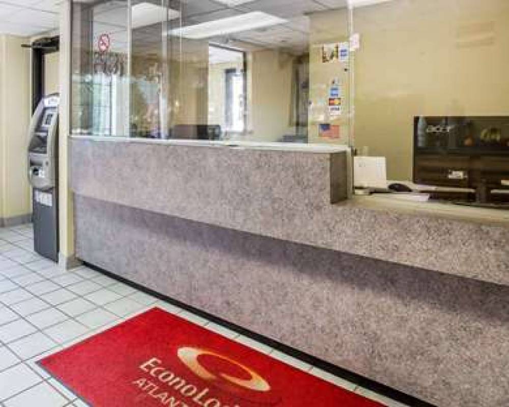 Econo Lodge 5