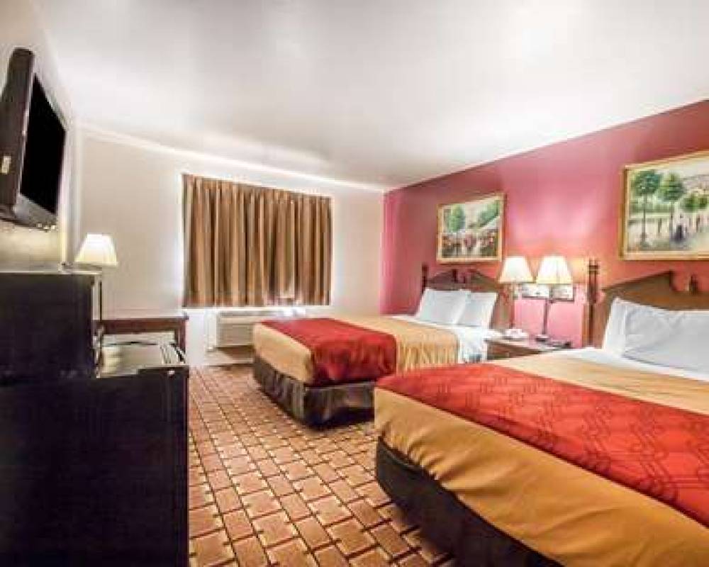 Econo Lodge 7