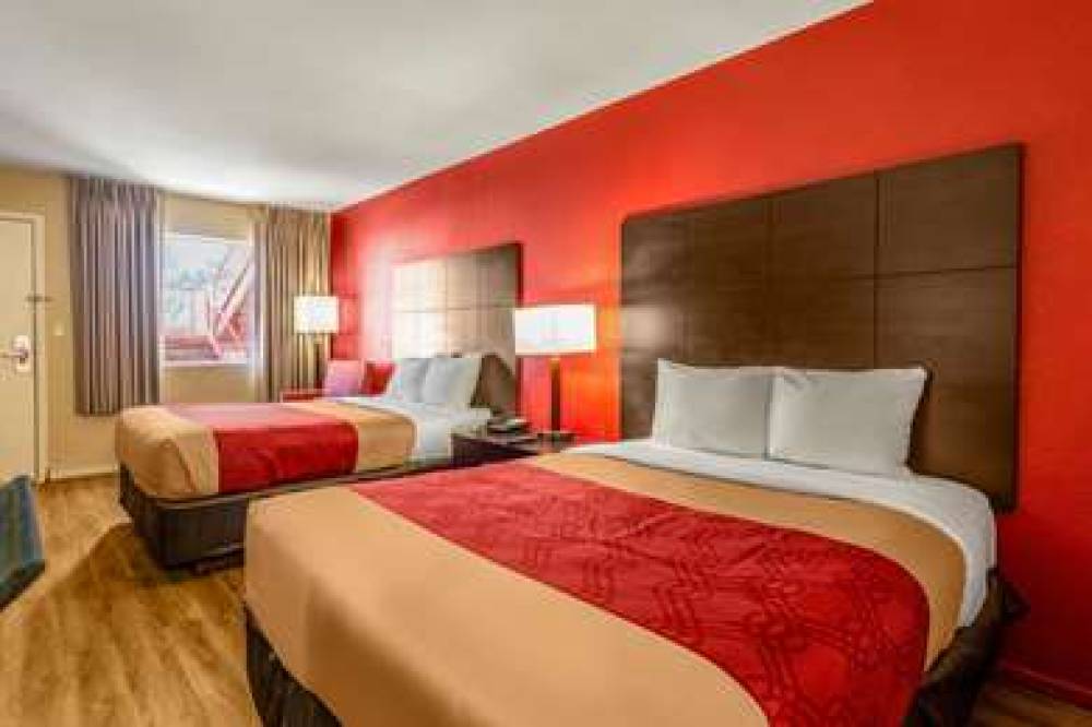 ECONO LODGE 9