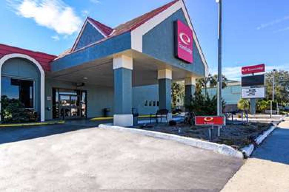 Econo Lodge 2