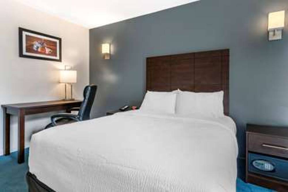 ECONO LODGE 9