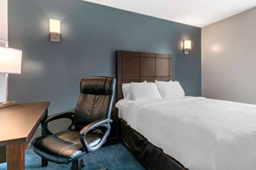 ECONO LODGE 8