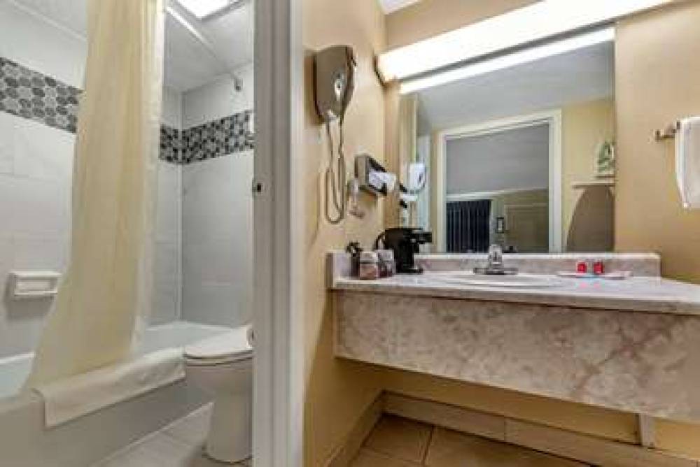 ECONO LODGE ERLANGER - CINCINNATI A 6