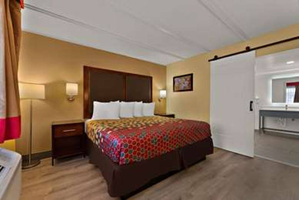 ECONO LODGE FLAGSTAFF ROUTE 66 9