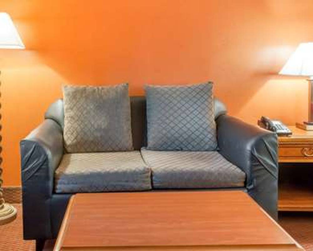 Econo Lodge Hobbs 9
