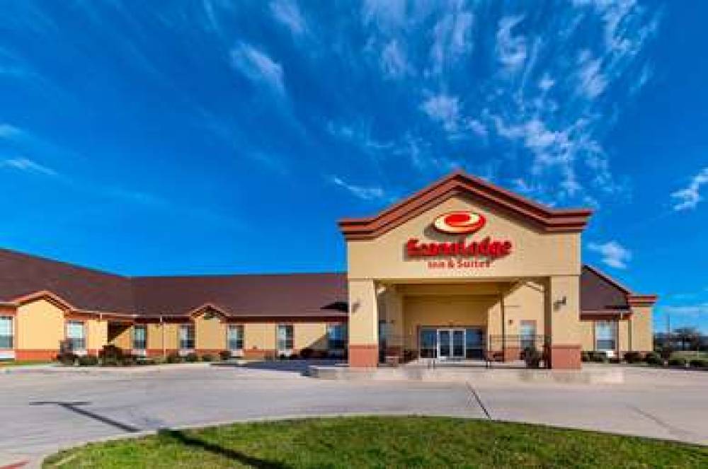 Econo Lodge Inn And Suites Bridgepo