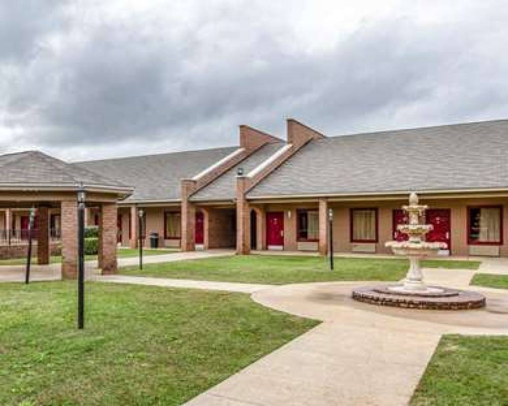 ECONO LODGE INN AND SUITES ENTERPRI 4