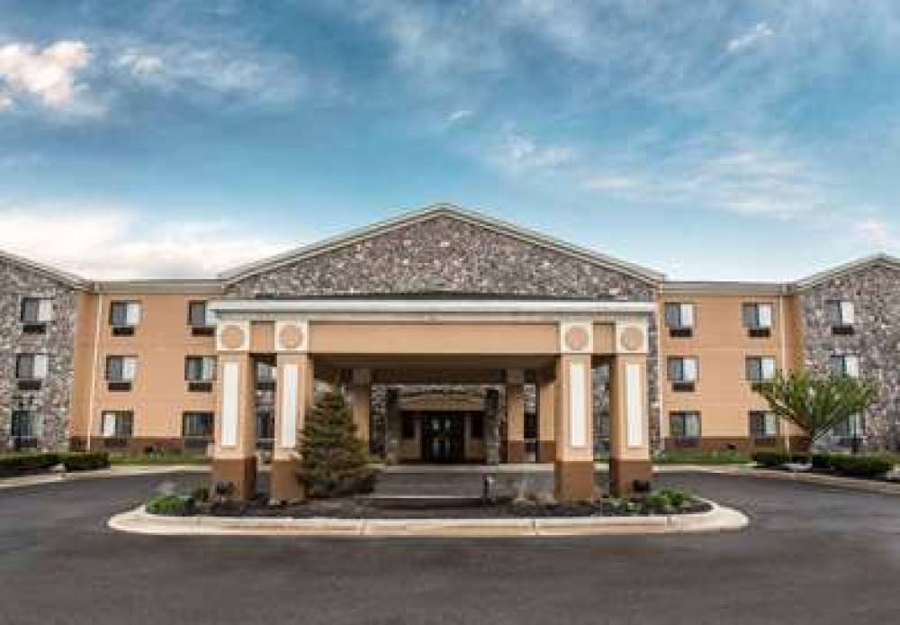 ECONO LODGE INN AND SUITES 1