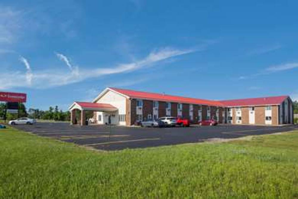 Econo Lodge Inn And Suites Escanaba