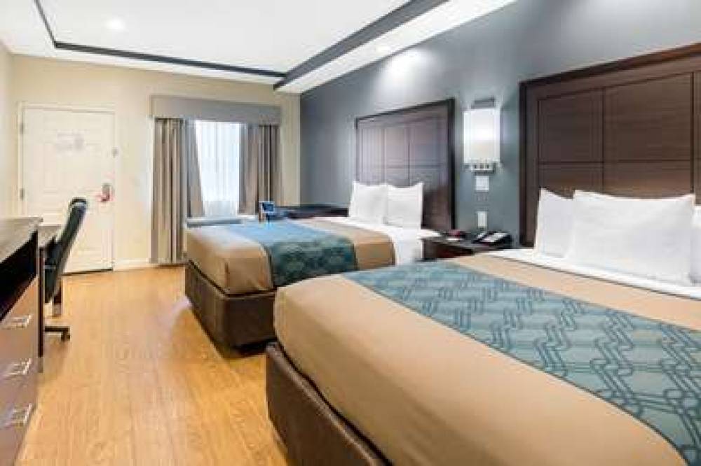 ECONO LODGE INN AND SUITES HOUSTON 8