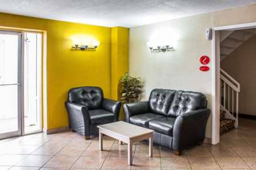 ECONO LODGE INN AND SUITES WALNUT 7