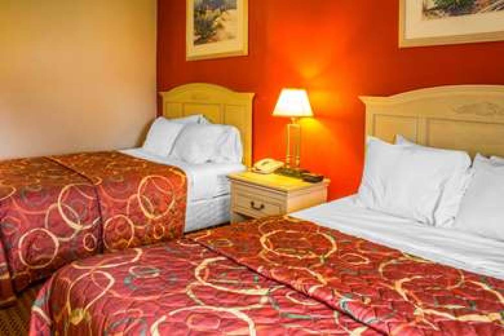 ECONO LODGE INN AND SUITES WALNUT 9