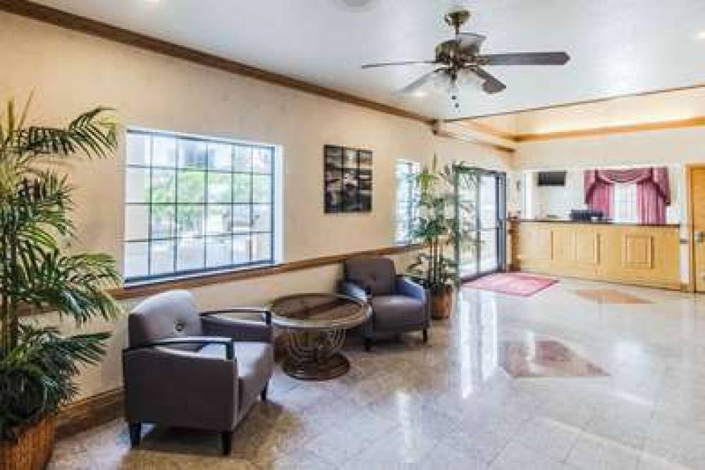 Econo Lodge Inn & Suites Corpus Christi 7
