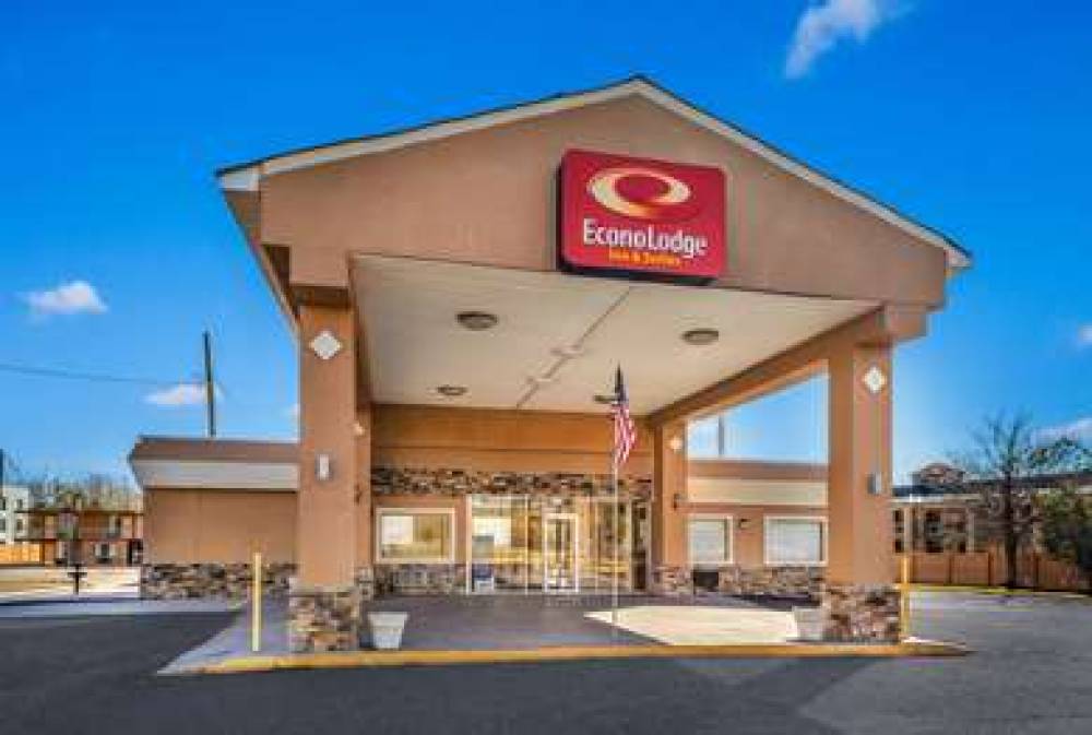Econo Lodge Inn & Suites