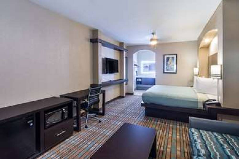 Econo Lodge Inn & Suites Houston NW-Cy-Fair 4