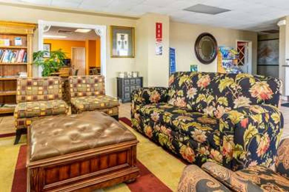 ECONO LODGE KNOXVILLE 5