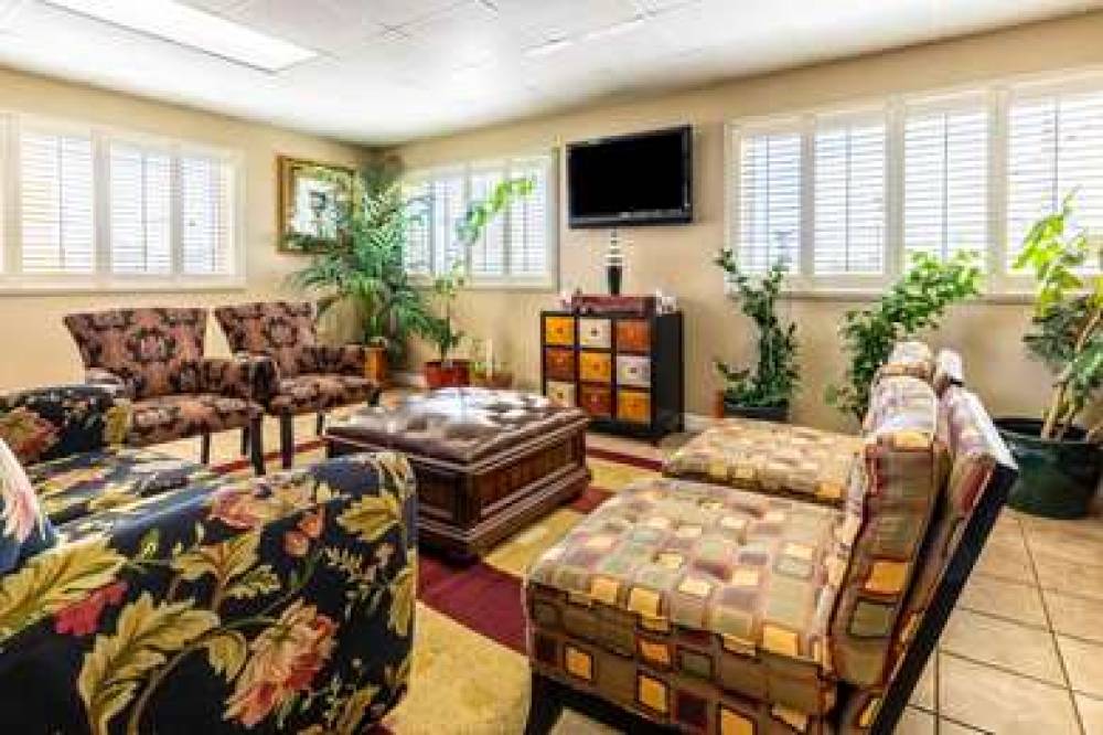 ECONO LODGE KNOXVILLE 6