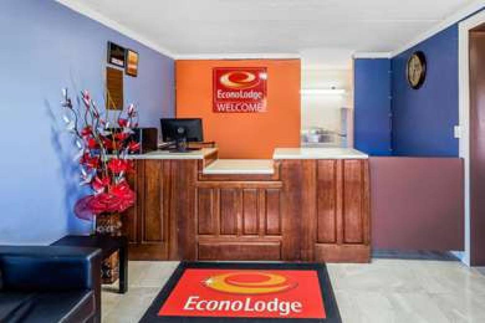 ECONO LODGE LAVONIA I-85 6