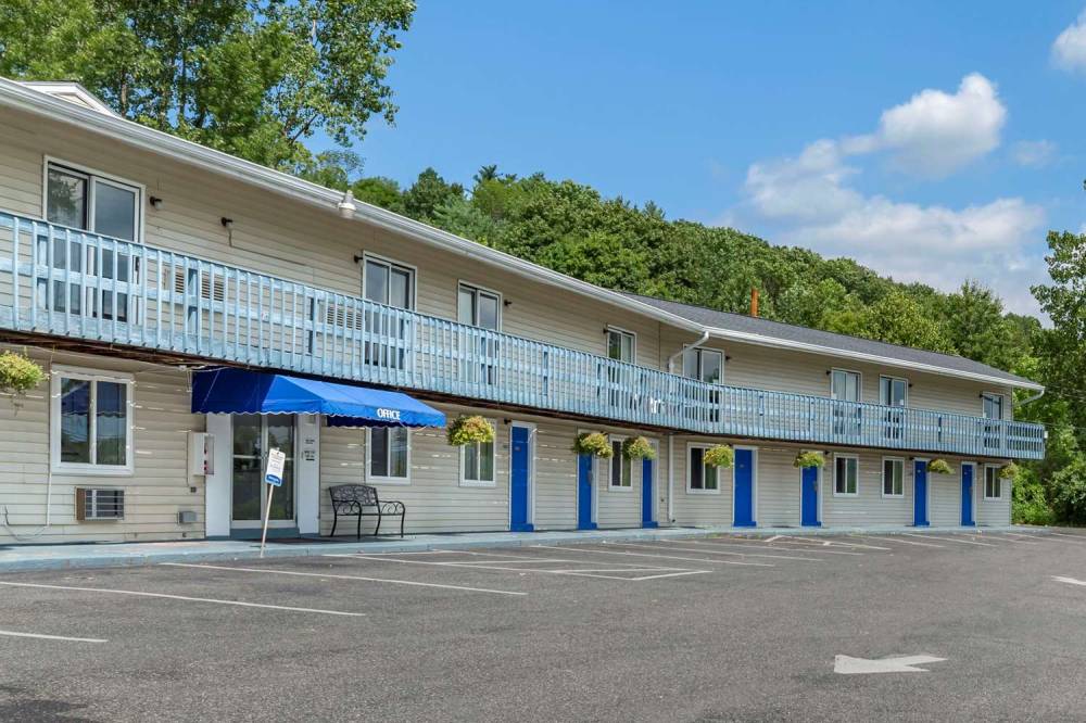ECONO LODGE LEE - GREAT BARRINGTON 1