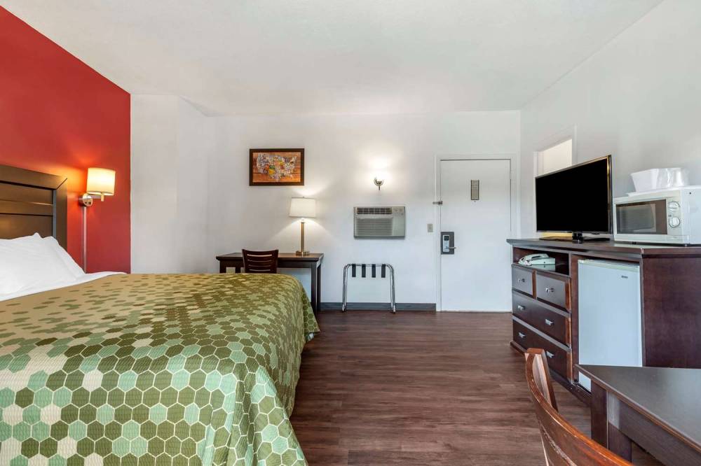 ECONO LODGE LEE - GREAT BARRINGTON 3