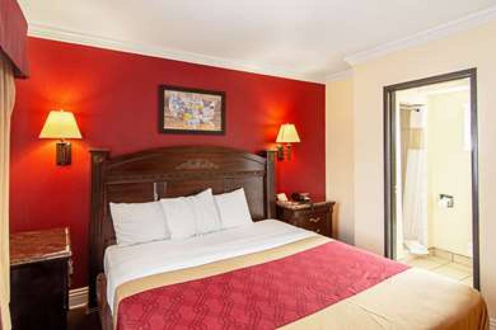 Econo Lodge Long Beach I-405 7