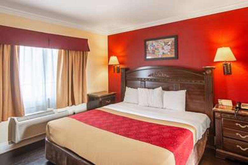 Econo Lodge Long Beach I-405 6