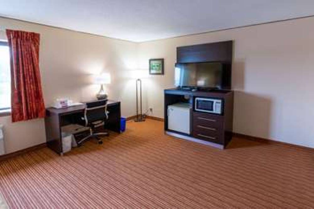 Econo Lodge Massena Hwy 37 5