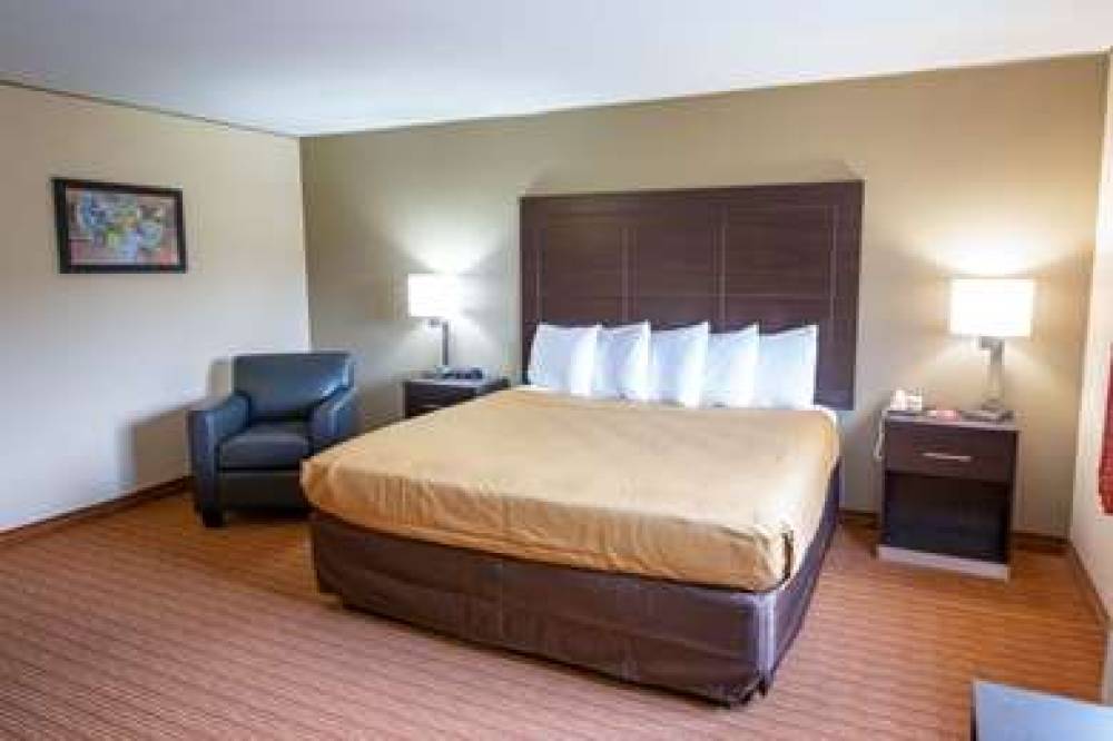 Econo Lodge Massena Hwy 37 6