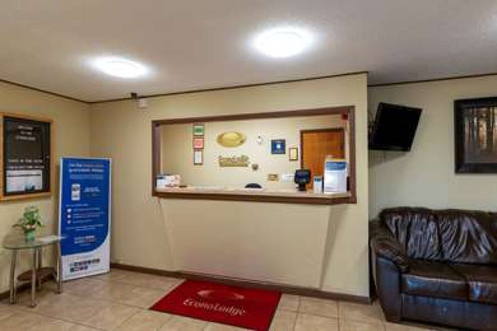 Econo Lodge Massena Hwy 37 3