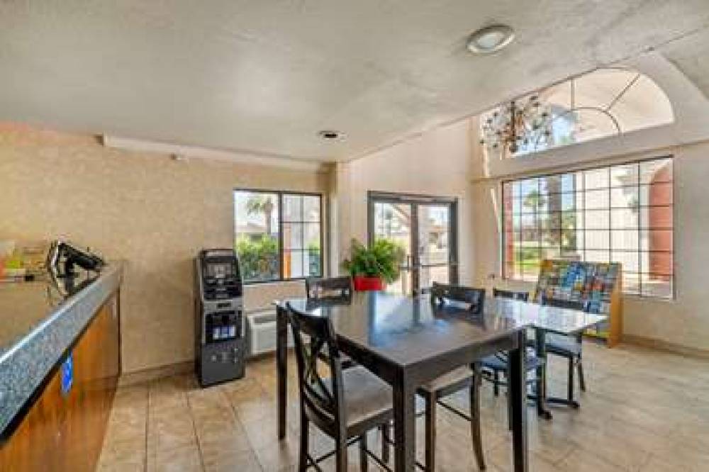 Econo Lodge Moreno Valley 6