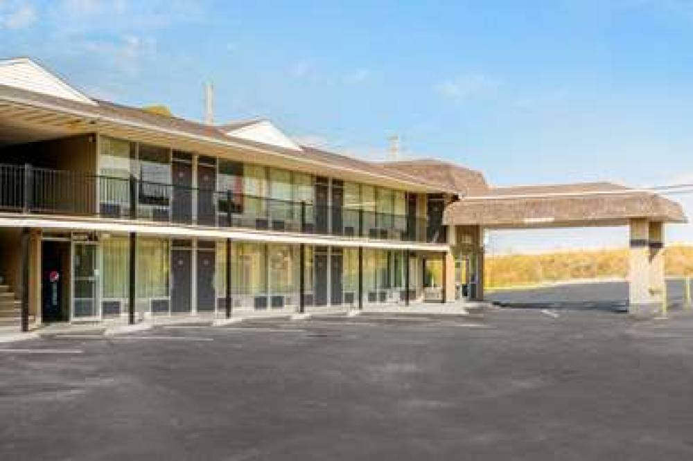 Econo Lodge Near Missouri Univ Of S