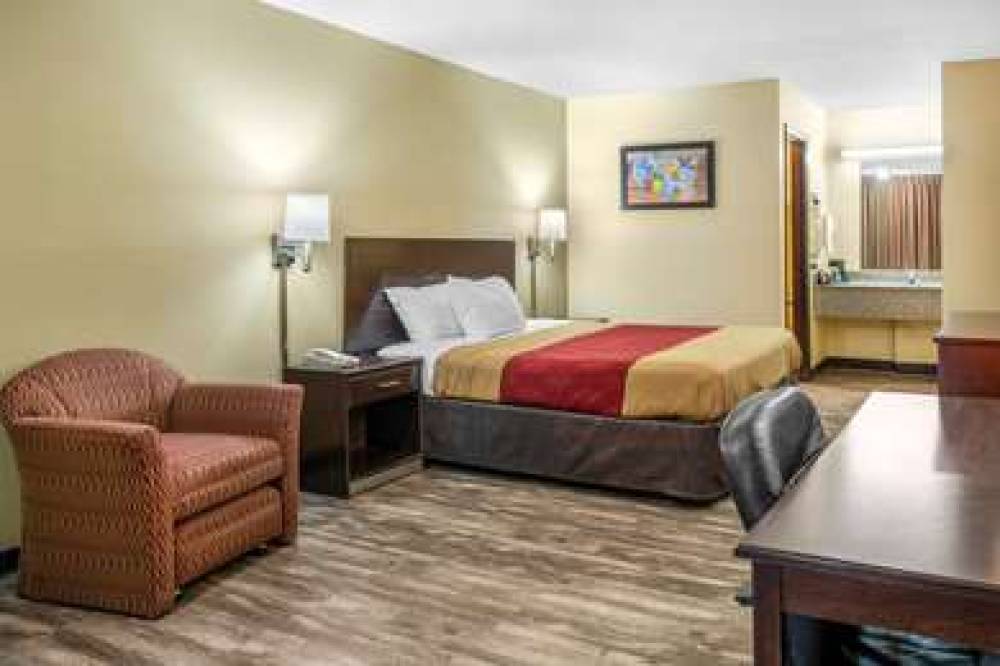 ECONO LODGE NEAR MISSOURI UNIV OF S 10