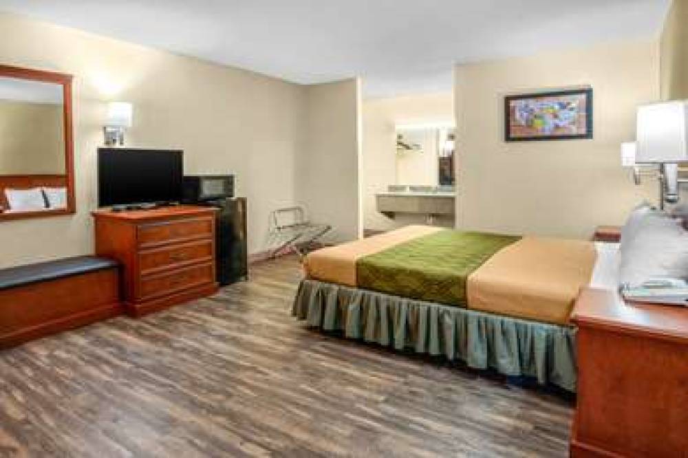 ECONO LODGE NEAR MISSOURI UNIV OF S 7