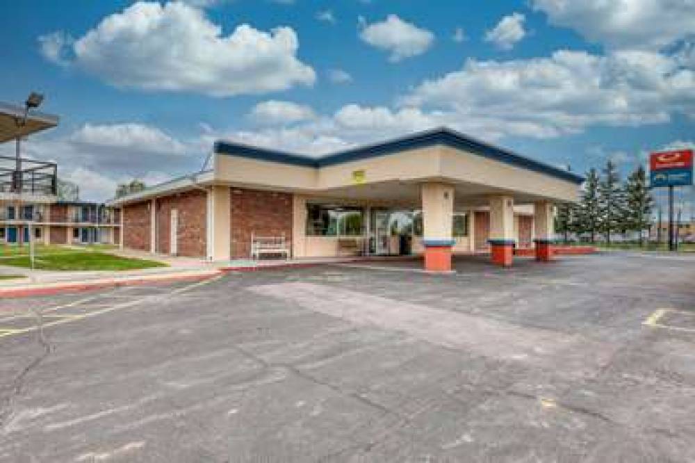 ECONO LODGE NEENAH 7