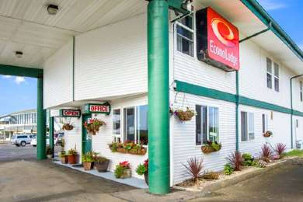 ECONO LODGE NEWPORT 3