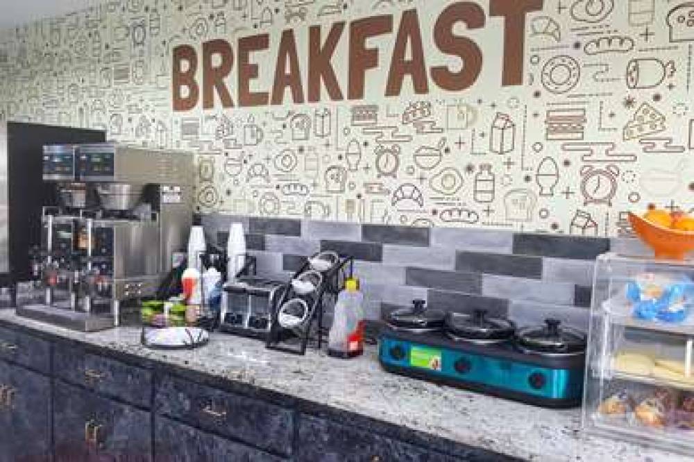 Econo Lodge Oak Grove-Blue Springs 10