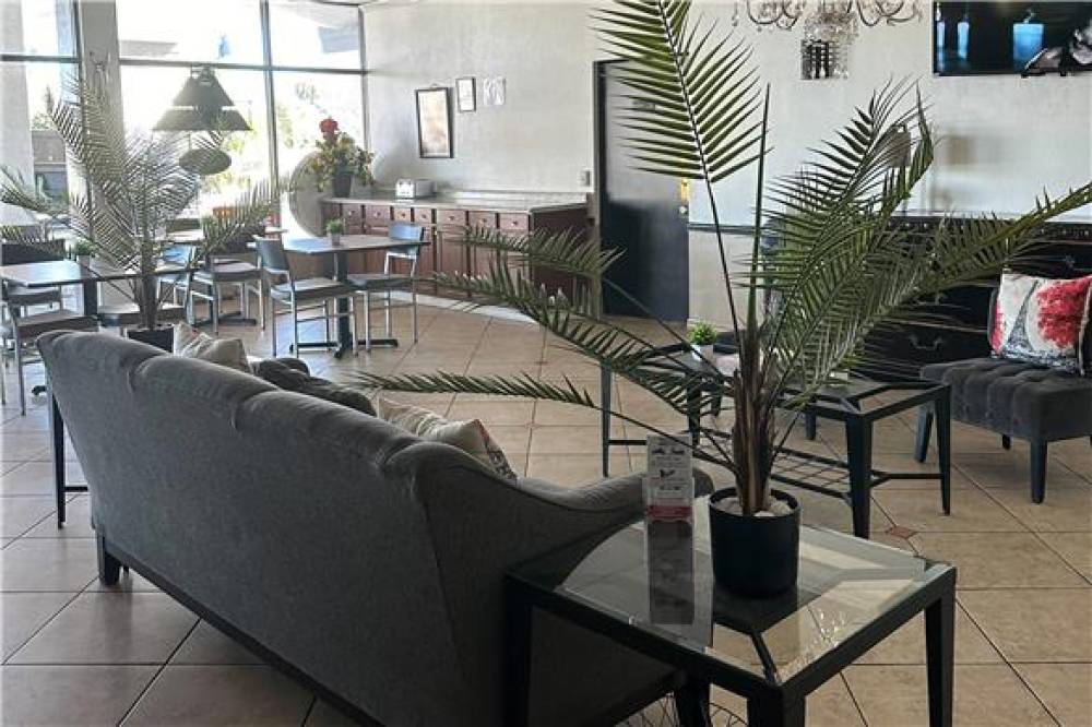 ECONO LODGE ORMOND BEACH NORTH - DA 4