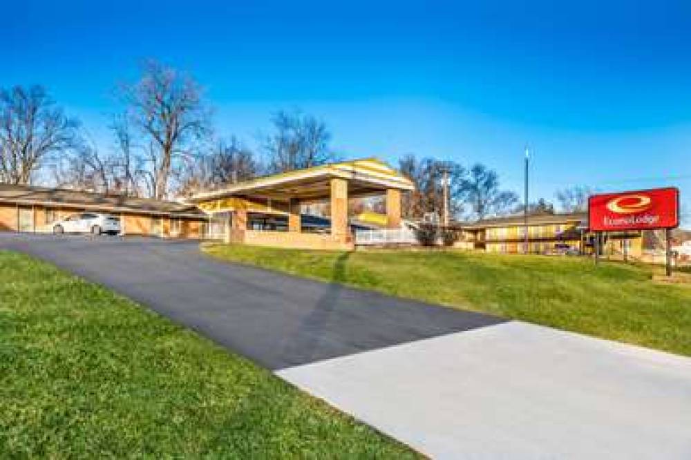 ECONO LODGE OSKALOOSA 1
