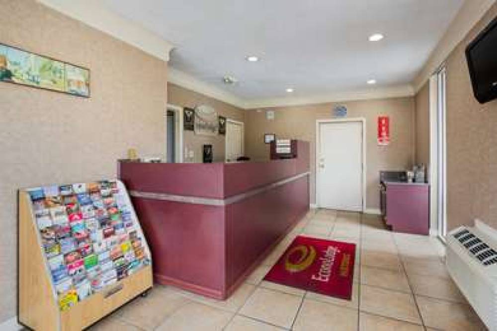 Econo Lodge Parkway/Historic Area 4