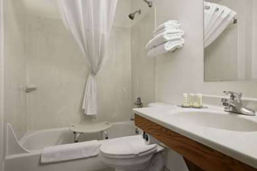 ECONO LODGE SCOTTSBLUFF 5