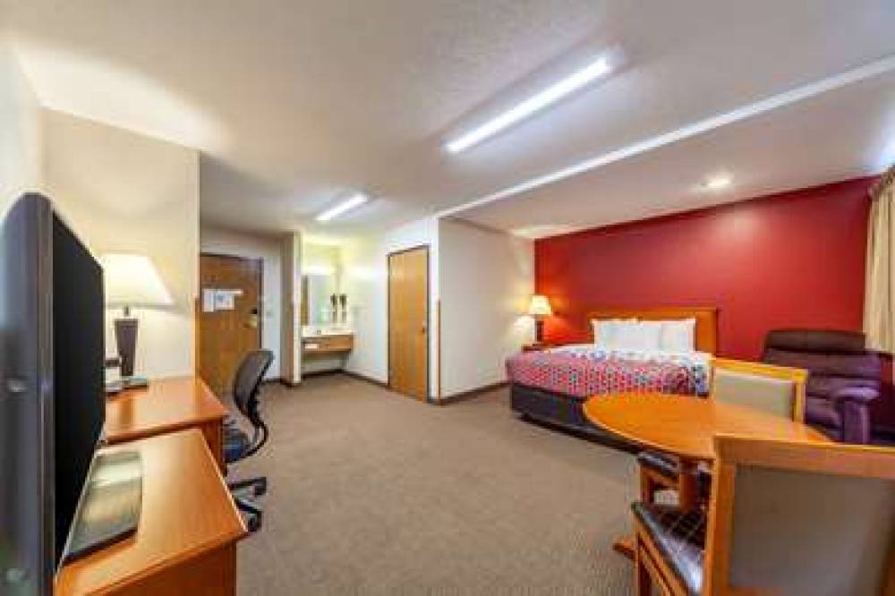 ECONO LODGE SIOUX CENTER 4