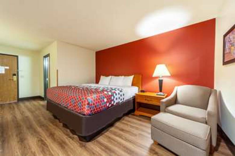 ECONO LODGE SIOUX CENTER 3