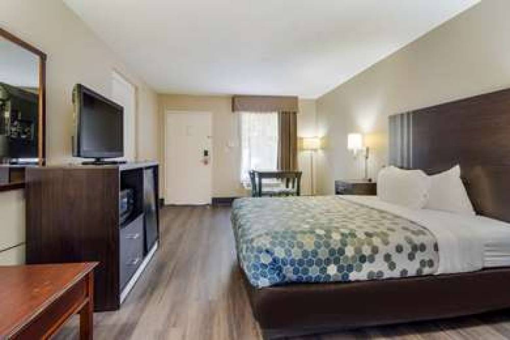 Econo Lodge South 8