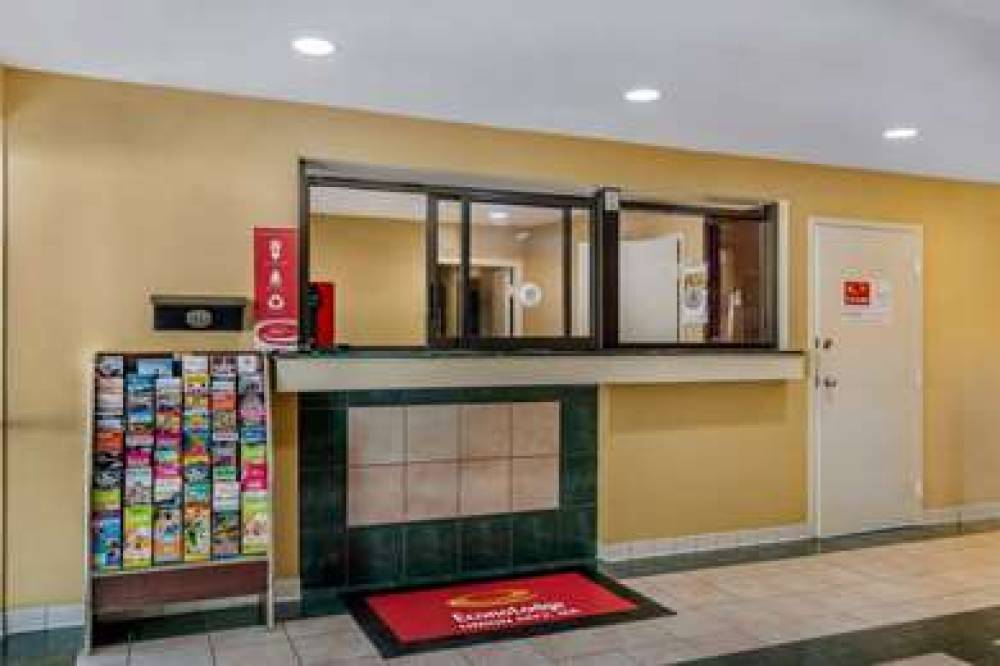Econo Lodge Union City - Atlanta South 4
